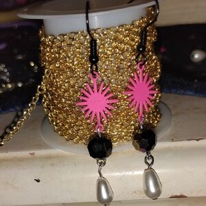 Hot Pink Starburst and Black Dangle Earrings